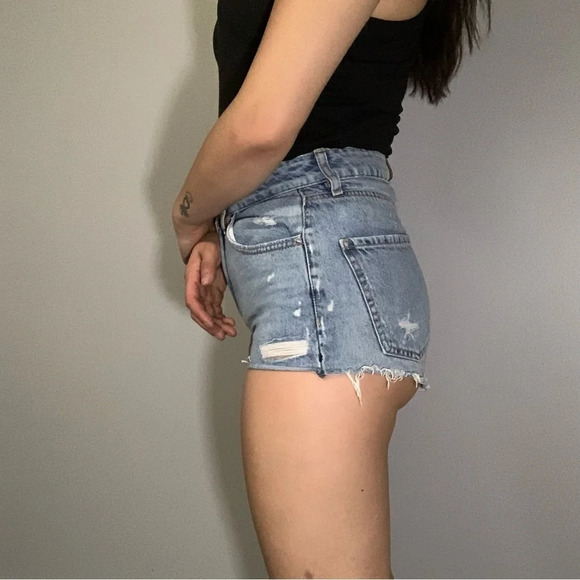 👖 Dynamite Ripped Jean Shorts  - High Waisted, Size 25 - Picture 3 of 8